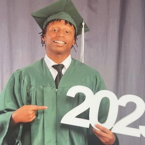 Meet your Posher, Adrienne